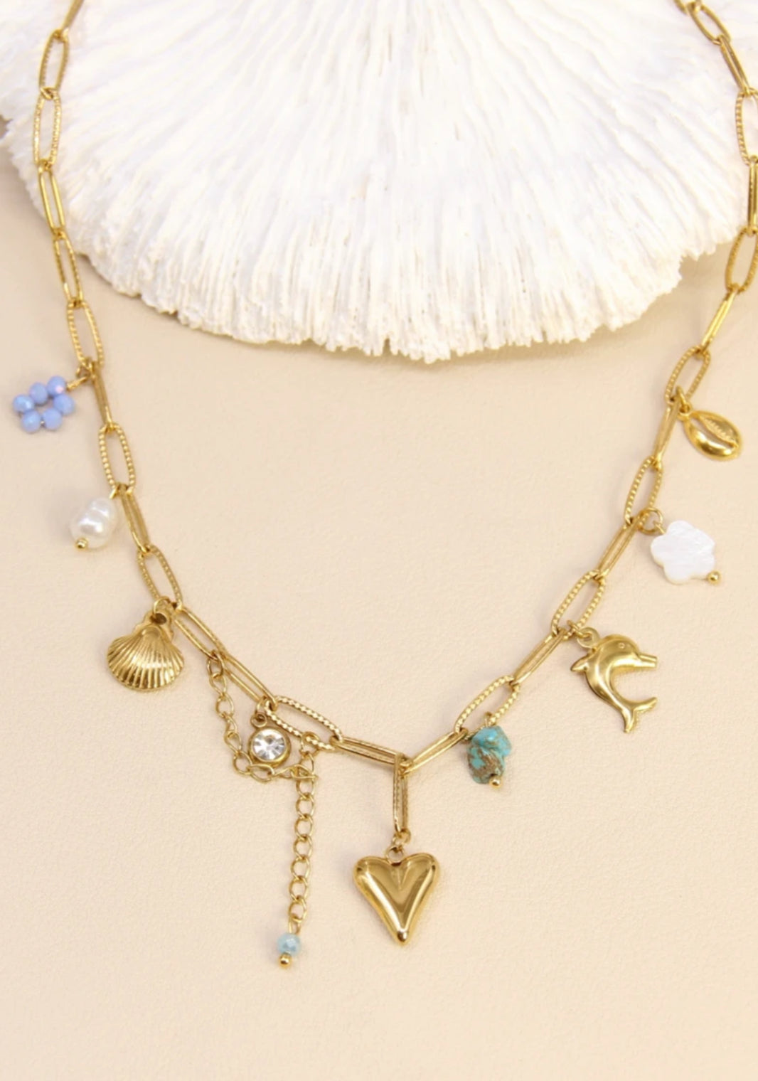 COLLIER EMMA