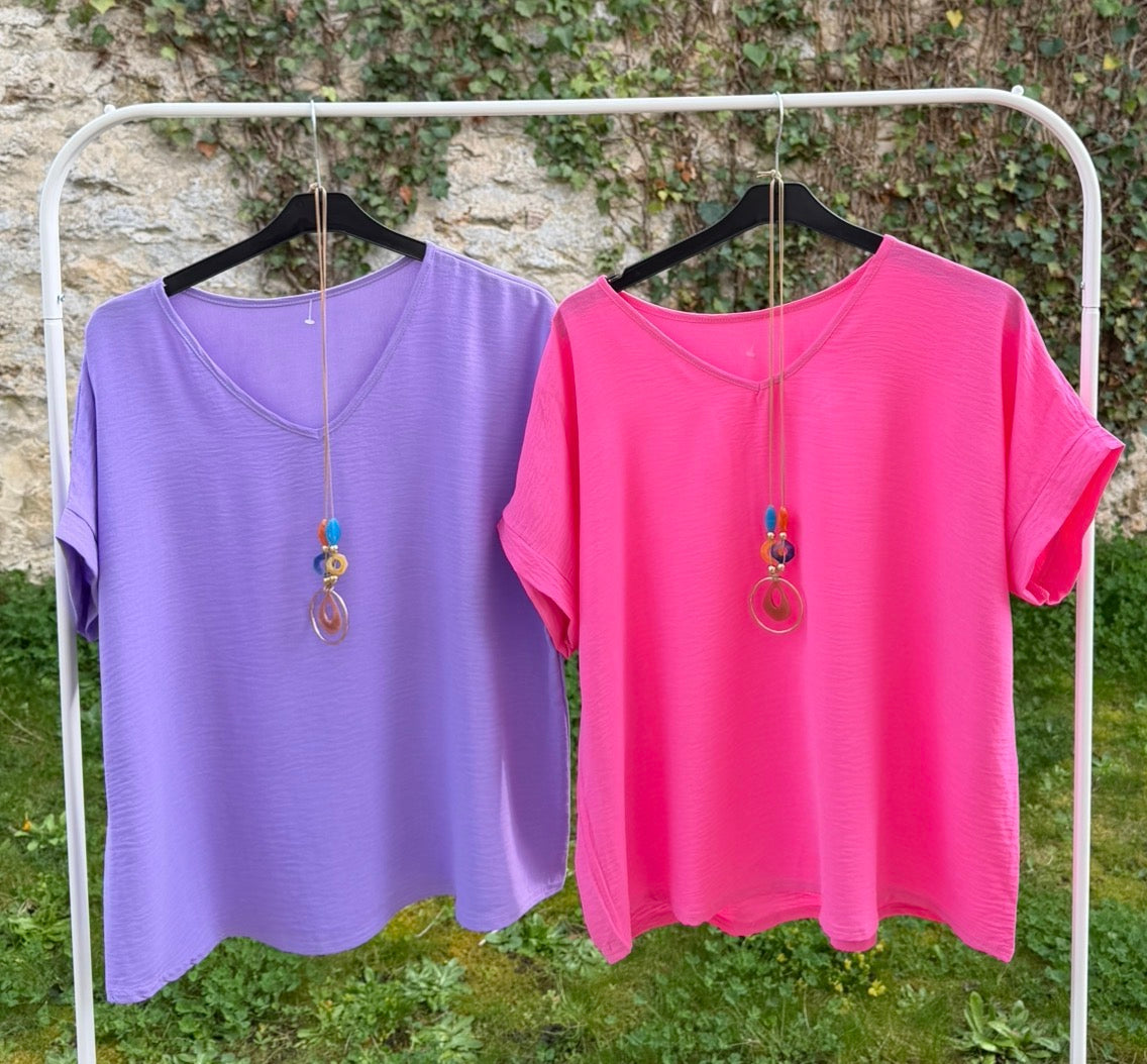T-shirt + Collier