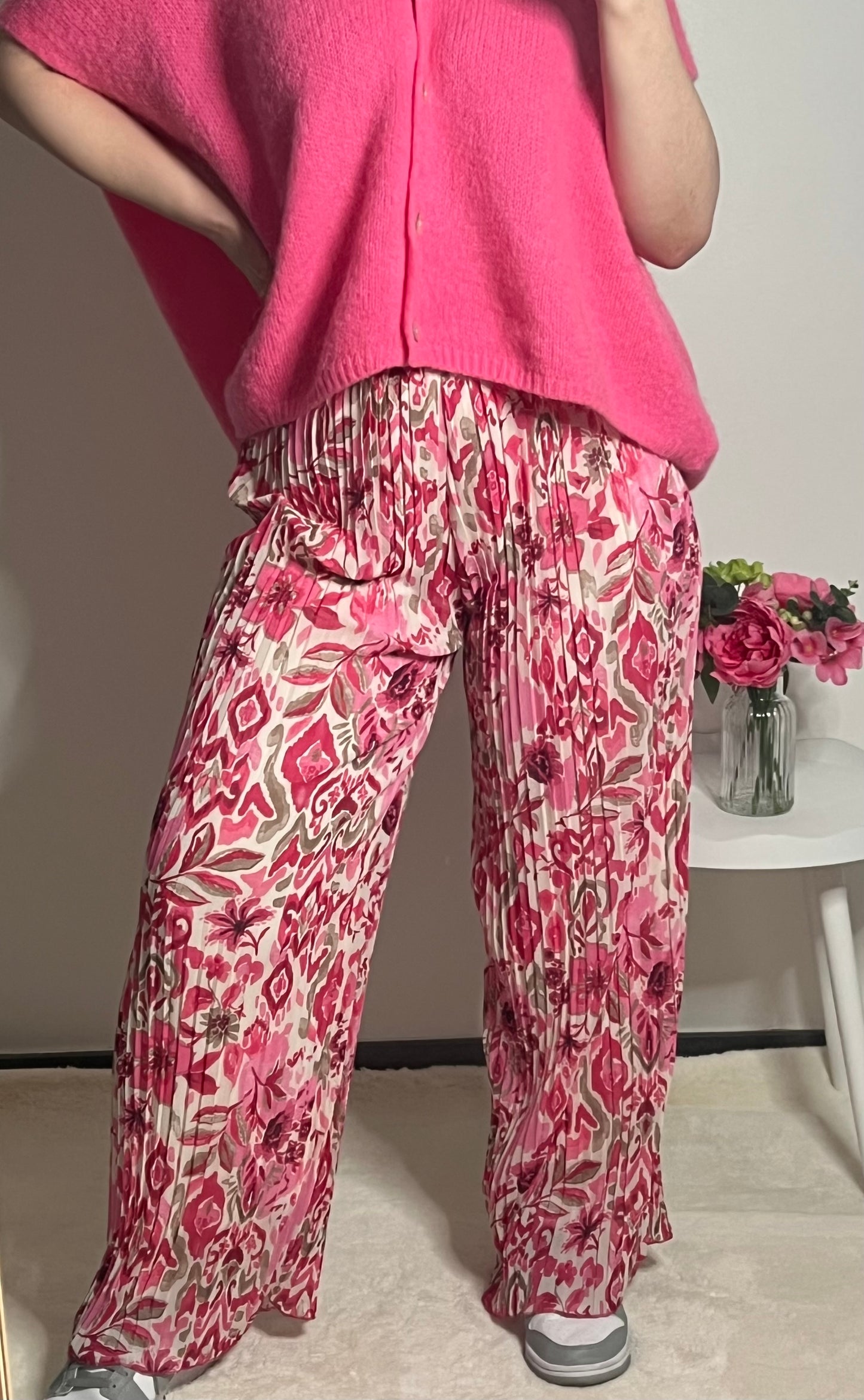 PANTALON LARA ROSE ET GILET MORGANE FUSCHIA