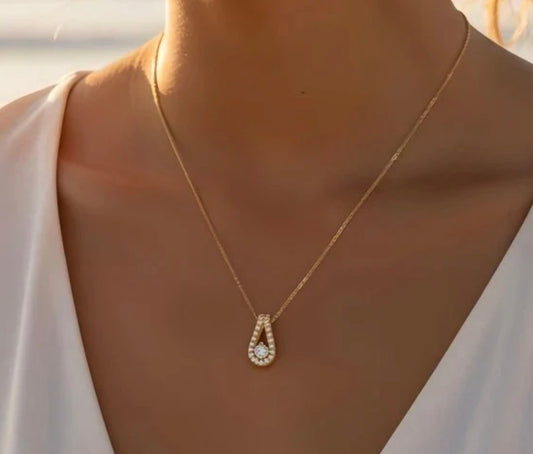 COLLIER EMMA